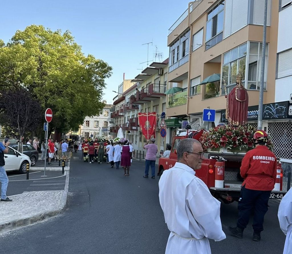 Missa e Procissão em Honra de S. Pedro em Caneças