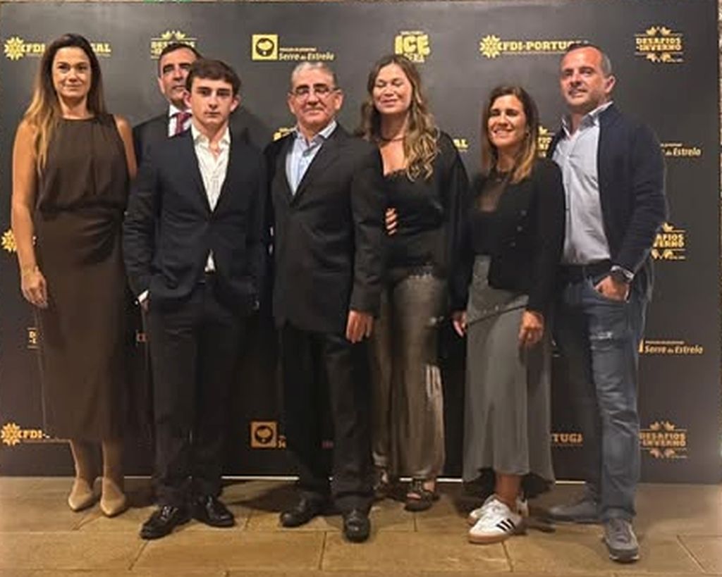 Dois atletas de Ski do CAC receberam Troféus de Campeão Nacional